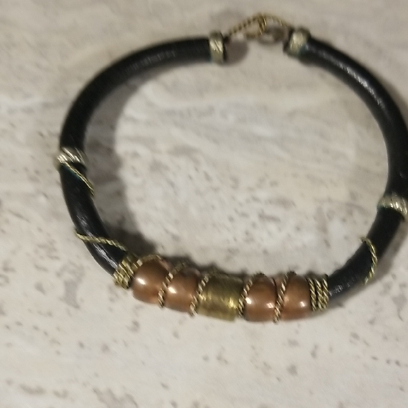 Lot Of Costume Jewelry Bracelets - Picture 5 of 9